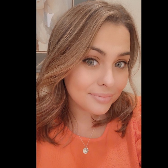 Meet your Posher, Sierra - Picture 8 of 8